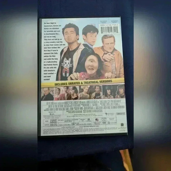 Harold & Kumar Escape from Guantanamo Bay DVD (EUC) - Picture 2 of 3